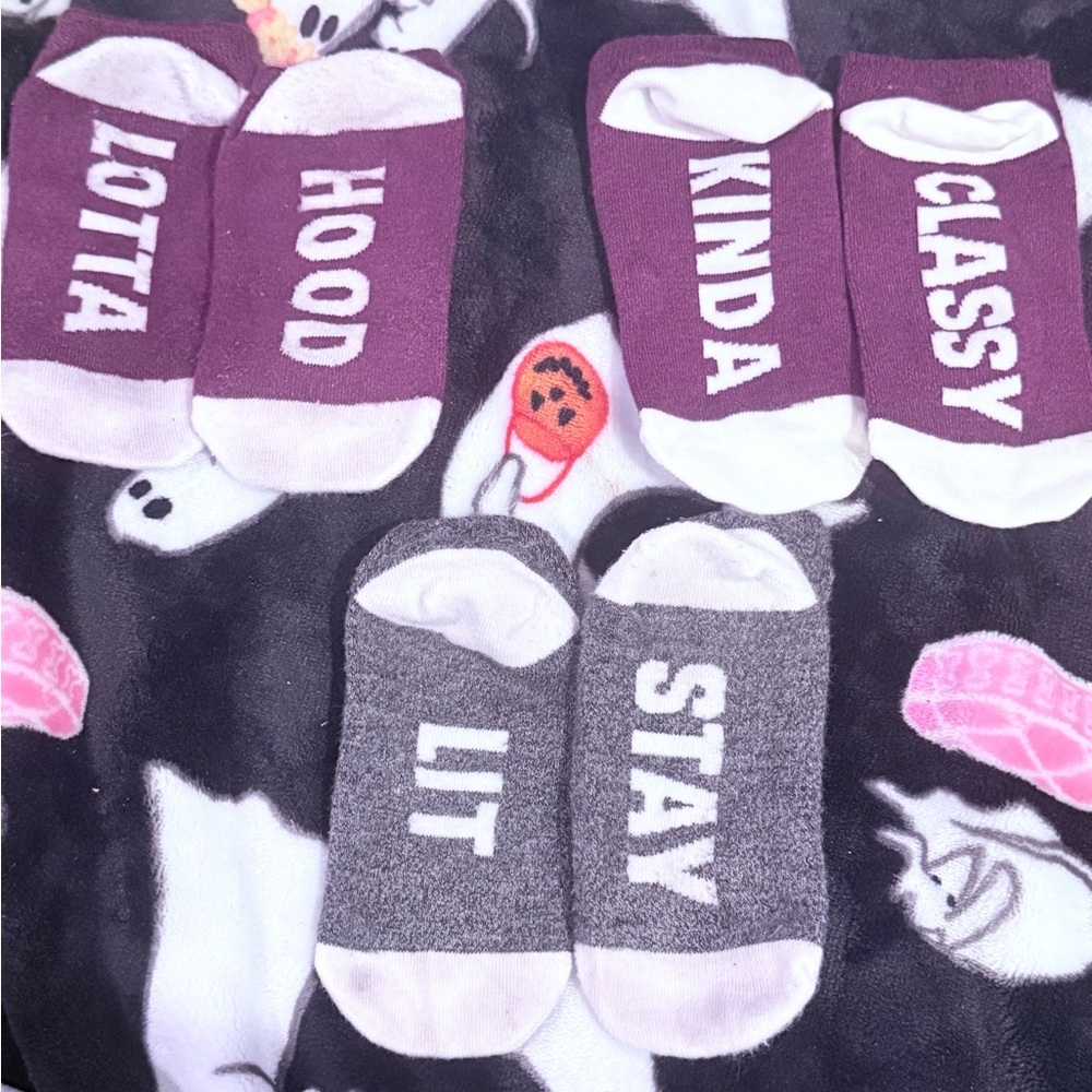 Stylish Women's Ankle Socks Set with funny remarks on the soles! New Sz 5-11